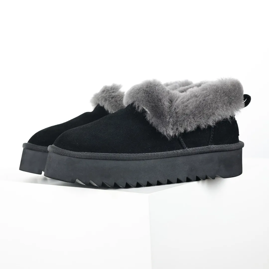 Pick up locally 💰580 Core recommendation Good price It is a very suitable choice for home use. In recent years, uug has launched a series of styles, which are partially geared towards the preferences of young consumers and have also moved to the forefront of fashion trends. Shoe body material: water-repellent coated suede upper, 17 mm UGGPURE™ implantable wool insole, lightweight non-slip and comfortable rubber outsole, with brand LOGO and trademark, with full packaging Size: 35 36 37 38 39 40
